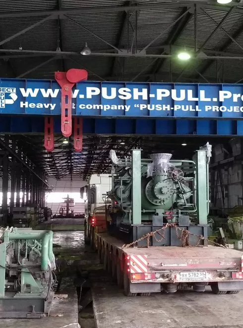 Демонтаж, погрузка на автотранспорт термопластавтомата массой 80 тонн в г. Чехов для нужд АО «Полимер Аппарат» | Проекты такелажной компании