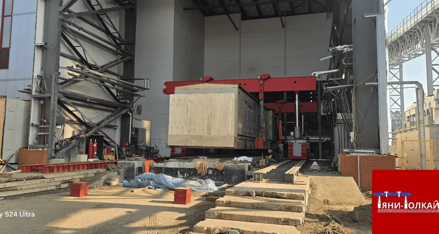 Монтаж энергетического оборудования ГТУ Siemens SGT 600 общей массой 145 тонн в проектное положение с использованием Гидравлического портального комплекса 400 тонн | Демонтаж и монтаж энергооборудования ГТУ и генератор в действующем цехе